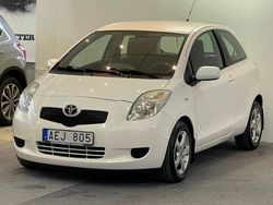 Vit Begagnad 2006 Toyota Yaris Halvkombi | 74 900 kr (Lite dyr)