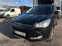 Svart Begagnad 2013 Ford Kuga Titanium SUV | 109 800 kr (Marknadspris)
