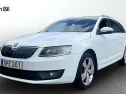 Vit Begagnad 2016 Skoda Octavia Style Kombi | 159 900 kr (Dyr)