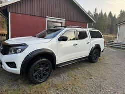 Vit Begagnad 2021 Nissan Navara Pickup | 295 000 kr (Marknadspris)