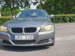 Grå Begagnad 2009 BMW 318 Comfort Edition Sedan | 49 000 kr (Marknadspris)