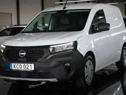 Vit Begagnad 2023 Nissan Townstar Minibuss | 184 500 kr