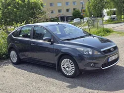 Grå Begagnad 2010 Ford Focus Halvkombi | 45 000 kr