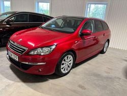 Ljusröd Begagnad 2016 Peugeot 308 Active Kombi | 130 000 kr (Marknadspris)