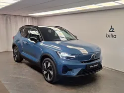 Blå Begagnad 2023 Volvo XC40 Core SUV | 419 000 kr