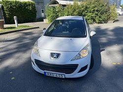 Vit Begagnad 2010 Peugeot 207 Halvkombi | 29 000 kr (Marknadspris)