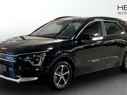 Svart (black) Ny 2025 Kia Niro Advance SUV | 413 376 kr