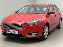 Röd Begagnad 2015 Ford Focus Titanium | 75 500 kr