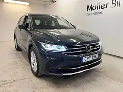 Grå (urano grey) Begagnad 2022 VW Tiguan Elegance SUV | 379 000 kr (Marknadspris)