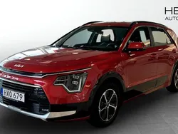 Röd (red) Begagnad 2022 Kia Niro SUV | 329 900 kr (Lite dyr)