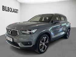 Grå Begagnad 2022 Volvo XC40 Inscription SUV | 409 800 kr (Marknadspris)