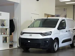 Vit Begagnad 2023 Fiat Doblò Minibuss | 299 875 kr (Dyr)