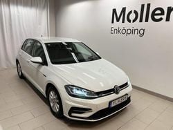 Pure white Begagnad 2017 VW Golf VII R-line Kombi | 149 800 kr (Marknadspris)
