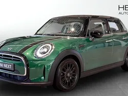 Begagnad 2022 Mini Cooper Halvkombi | 228 700 kr (Marknadspris)