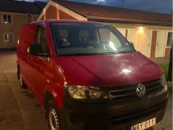 Röd Begagnad 2015 VW T5 Van | 110 000 kr (Marknadspris)