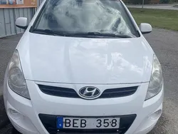 Vit Begagnad 2011 Hyundai i20 Select Halvkombi | 35 000 kr (Marknadspris)