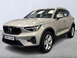 Silver Begagnad 2023 Volvo XC40 Core SUV | 344 800 kr (Marknadspris)