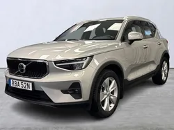 Silver Begagnad 2023 Volvo XC40 Core SUV | 345 000 kr (Marknadspris)