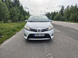 Vit Begagnad 2014 Toyota Verso Life Minibuss | 50 000 kr (Marknadspris)