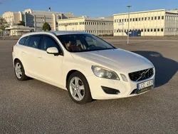 Vit Begagnad 2011 Volvo V60 Kombi | 65 000 kr (Marknadspris)