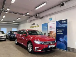Röd Begagnad 2017 VW Passat GTE Kombi | 164 900 kr (Marknadspris)