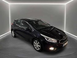 Svart Begagnad 2012 Kia Ceed Comfort Halvkombi | 84 900 kr (Marknadspris)