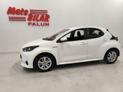 Vit Begagnad 2021 Toyota Yaris Active Halvkombi | 179 900 kr