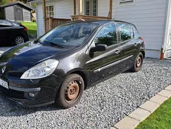 Svart Begagnad 2006 Renault Clio R.S. Halvkombi | 21 000 kr (Marknadspris)