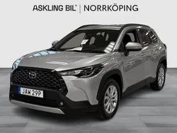 Silver Begagnad 2024 Toyota Corolla Cross Active SUV | 369 000 kr (Marknadspris)
