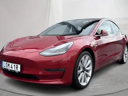 Röd Begagnad 2019 Tesla Model 3 Sedan | 189 000 kr (Marknadspris)