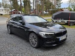 Svart Begagnad 2018 BMW 520 Sport Line Kombi | 245 000 kr (Marknadspris)