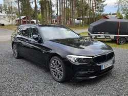 Svart Begagnad 2018 BMW 520 Sport Line Kombi | 255 000 kr (Marknadspris)