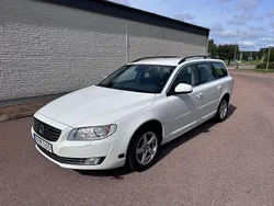 Vit Begagnad 2016 Volvo V70 Momentum Kombi | 139 500 kr (Marknadspris)