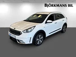 Vit Begagnad 2016 Kia Niro Advance SUV | 159 900 kr (Lite dyr)