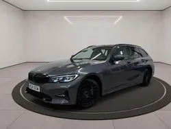 Grå Begagnad 2021 BMW 330e Sport Line Kombi | 309 900 kr (Marknadspris)