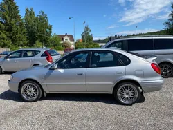 Ljusgrå (grå) Begagnad 2001 Toyota Corolla Halvkombi | 34 900 kr (Lite dyr)