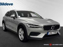 Begagnad 2023 Volvo V60 CC Kombi | 349 900 kr (Marknadspris)