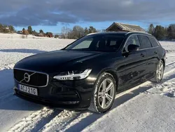 Svart Begagnad 2020 Volvo V90 Momentum Kombi | 269 000 kr (Marknadspris)