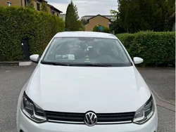 Vit Begagnad 2015 VW Polo Halvkombi | 90 000 kr (Marknadspris)
