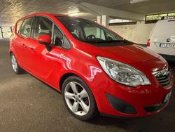 Röd Begagnad 2010 Opel Meriva Enjoy Minibuss | 43 000 kr (Marknadspris)