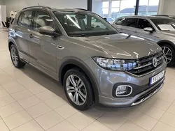 Grå Begagnad 2019 VW T-Cross R-line SUV | 178 900 kr (Marknadspris)