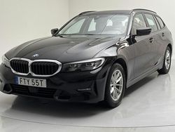 Svart Begagnad 2021 BMW 320 Sport Line Kombi | 249 000 kr (Bra pris)