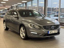 Grå Begagnad 2018 Volvo V60 Standard Kombi | 229 000 kr (Marknadspris)