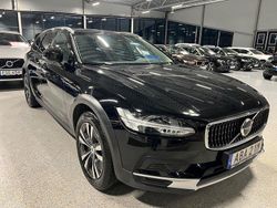 Svart Begagnad 2023 Volvo V90 CC Kombi | 347 900 kr (Marknadspris)