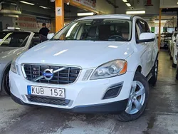 Vit Begagnad 2010 Volvo XC60 Momentum SUV | 69 999 kr