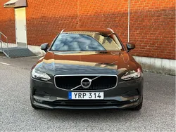 Grå Begagnad 2018 Volvo V90 Momentum Kombi | 225 000 kr (Marknadspris)