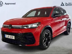 Röd Begagnad 2024 VW Tiguan SUV | 489 000 kr