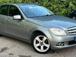 Grå Begagnad 2009 Mercedes C180 Sedan | 79 900 kr (Marknadspris)