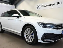 Vit Begagnad 2022 VW Passat GTE Kombi | 239 900 kr (Marknadspris)