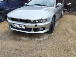 Grå Begagnad 2000 Mitsubishi Galant Kombi | 8 500 kr